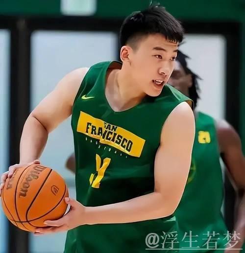 锋线新秀初登场 王俊杰成中国男篮新期待 锋线新秀初登场 王俊杰成中国男篮新期待