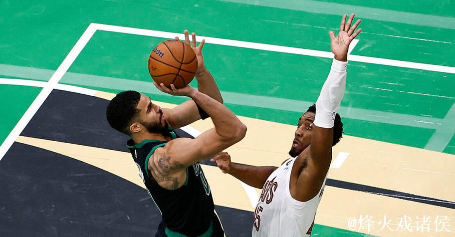 塔图姆33+12米切尔35分 绿军终结骑士15连胜 塔图姆33+12米切尔35分 绿军终结骑士15连胜